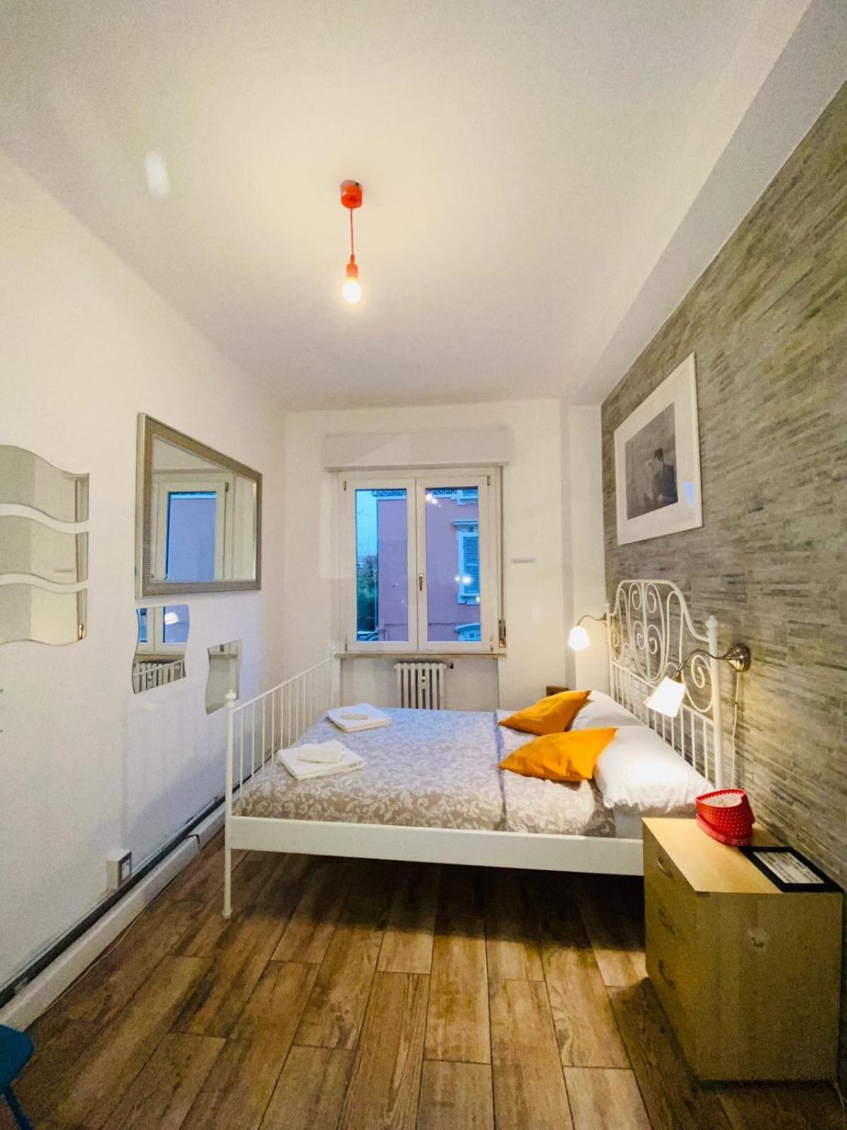 Europe Station Rooms Parma Eksteriør bilde